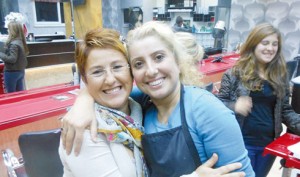 1454808_572125052855372_262085370_n