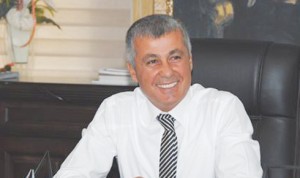 sukru-sozen-ben-her-zaman-kendime-yakisir-bir-4382396_o