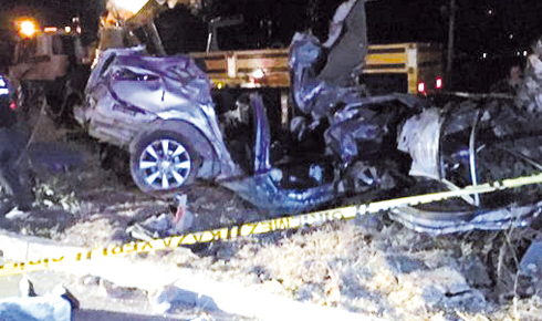 antalya-da-feci-kaza-otomobil-hurdaya-dondu-3-8828582_x_7065_o