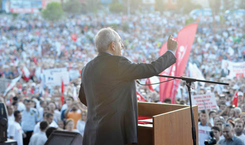 CUMHURIYET HALK PARTISI GENEL BASKANI KEMAL KILICDAROGLU ADANA'DA SAVAŞA HAYIR MITINGINE KATILDI. FOTOGRAF: ZIYA KOSEOGLU/CHP GENEL MERKEZI