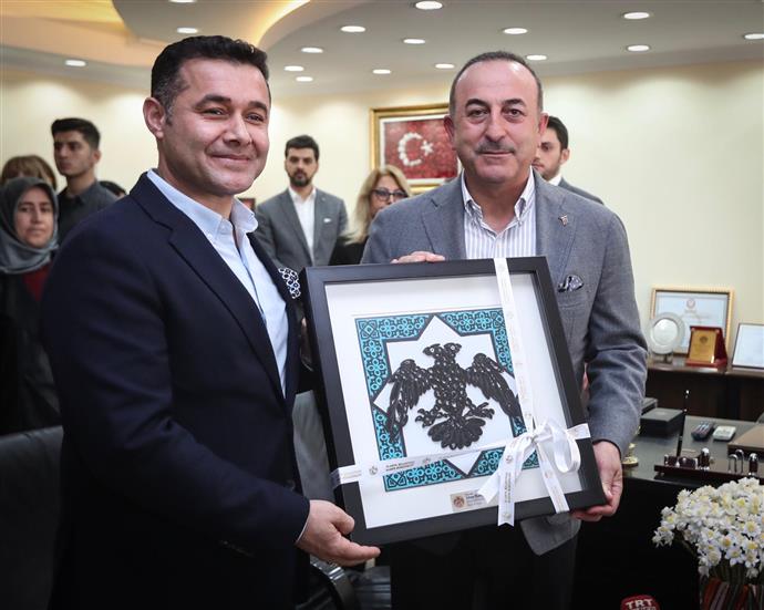 DIŞİŞLERİ BAKANI ÇAVUŞOĞLU’NDAN BAŞKAN YÜCEL’E LAVROV SÖZÜ DIŞİŞLERİ BAKANI ÇAVUŞOĞLU’NDAN BAŞKAN YÜCEL’E LAVROV SÖZÜ