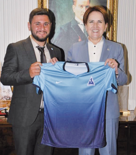 aksener_e_mahmutlar_spor_hediyesi_