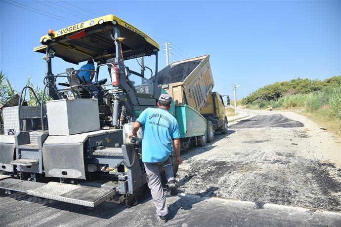 OKURCALAR’A 1 KİLOMETRELİK SICAK ASFALT OKURCALAR’A 1 KİLOMETRELİK SICAK ASFALT