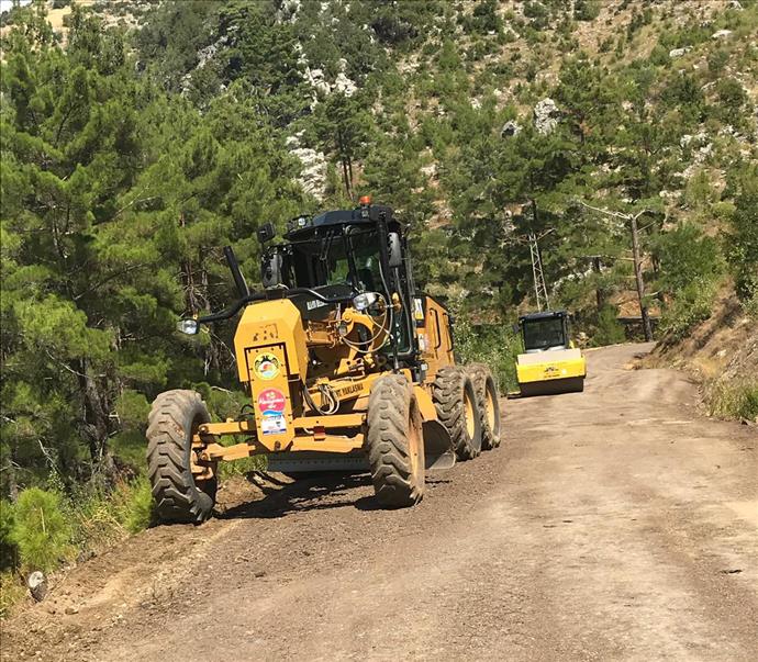 ALANYA BELEDİYESİ KIRSAL MAHALLELERİN YOL SORUNUNU ÇÖZÜYOR ALANYA BELEDİYESİ KIRSAL MAHALLELERİN YOL SORUNUNU ÇÖZÜYOR