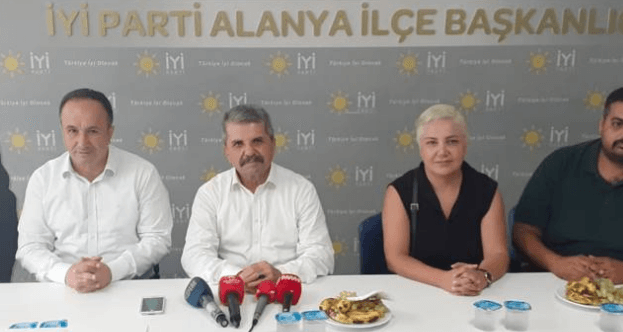 iyi_parti_bahsi_yi_agirladi_