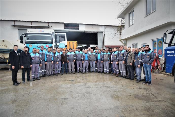 ALANYA BELEDİYESİ’NDEN KAMYON ŞOFÖRLERİNE UYGULAMALI EĞİTİM SEMİNERİ ALANYA BELEDİYESİ’NDEN KAMYON ŞOFÖRLERİNE UYGULAMALI EĞİTİM SEMİNERİ