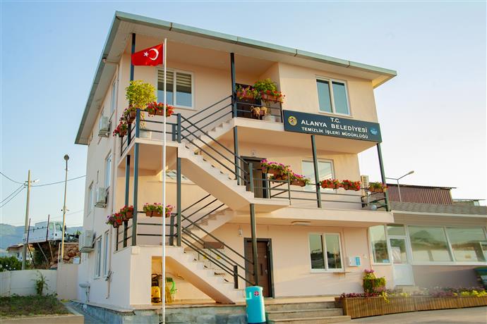 ALANYA BELEDİYESİ TEMİZLİK İŞLERİ MÜDÜRLÜĞÜ TAŞINDI ALANYA BELEDİYESİ TEMİZLİK İŞLERİ MÜDÜRLÜĞÜ TAŞINDI
