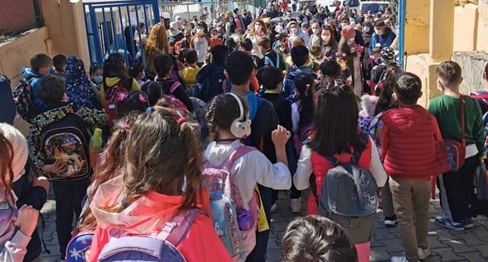 mahmutlarda-okulda-korona-cikti-ogrencilere-test-yapiliyor_b9193