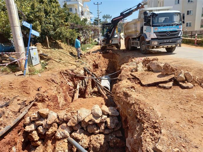 ALANYA BELEDİYESİ’NDEN ALTYAPI ATAĞI ALANYA BELEDİYESİ’NDEN ALTYAPI ATAĞI