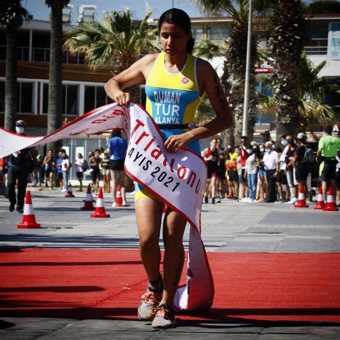 ALANYA BELEDİYESİ TRIATLON TAKIMI GURURLANDIRDI ALANYA BELEDİYESİ TRIATLON TAKIMI GURURLANDIRDI