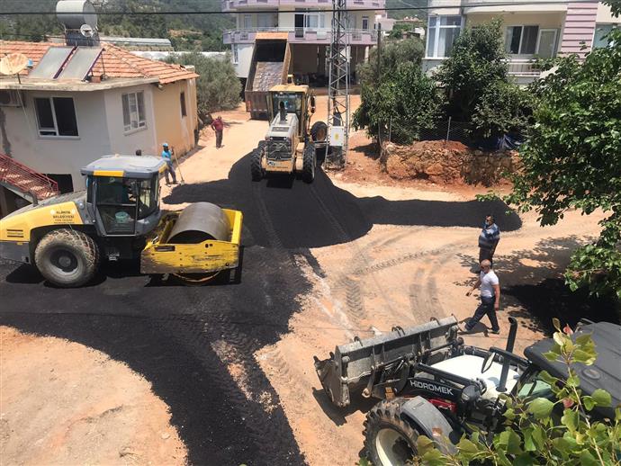 ALANYA BELEDİYESİ BATI MAHALLELERİNDE HİZMETLERİNİ SÜRDÜRÜYOR ALANYA BELEDİYESİ BATI MAHALLELERİNDE HİZMETLERİNİ SÜRDÜRÜYOR