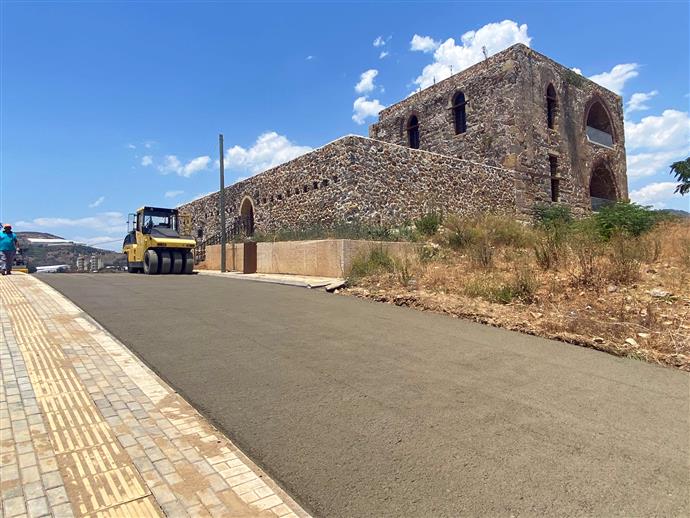SEDRE AV KÖŞKÜ’NÜN YOLUNA SSB BETON YOL UYGULAMASI YAPILIYOR SEDRE AV KÖŞKÜ’NÜN YOLUNA SSB BETON YOL UYGULAMASI YAPILIYOR