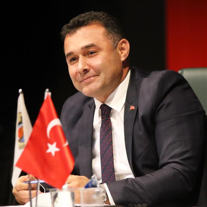 BELEDİYE BAŞKANI YÜCEL, VATANDAŞLARIN 30 AĞUSTOS ZAFER BAYRAMI’NI KUTLADI BELEDİYE BAŞKANI YÜCEL, VATANDAŞLARIN 30 AĞUSTOS ZAFER BAYRAMI’NI KUTLADI